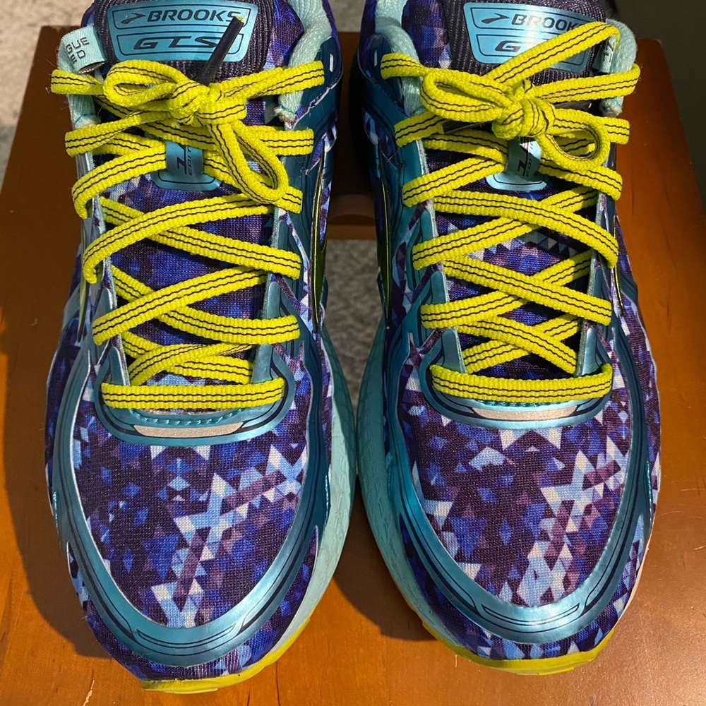 Brooks GTS 16 women’s size 7.5